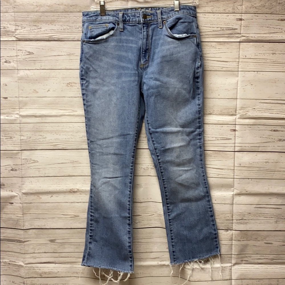 Universal Thread High Rise Washed Crop Jean Size 26R